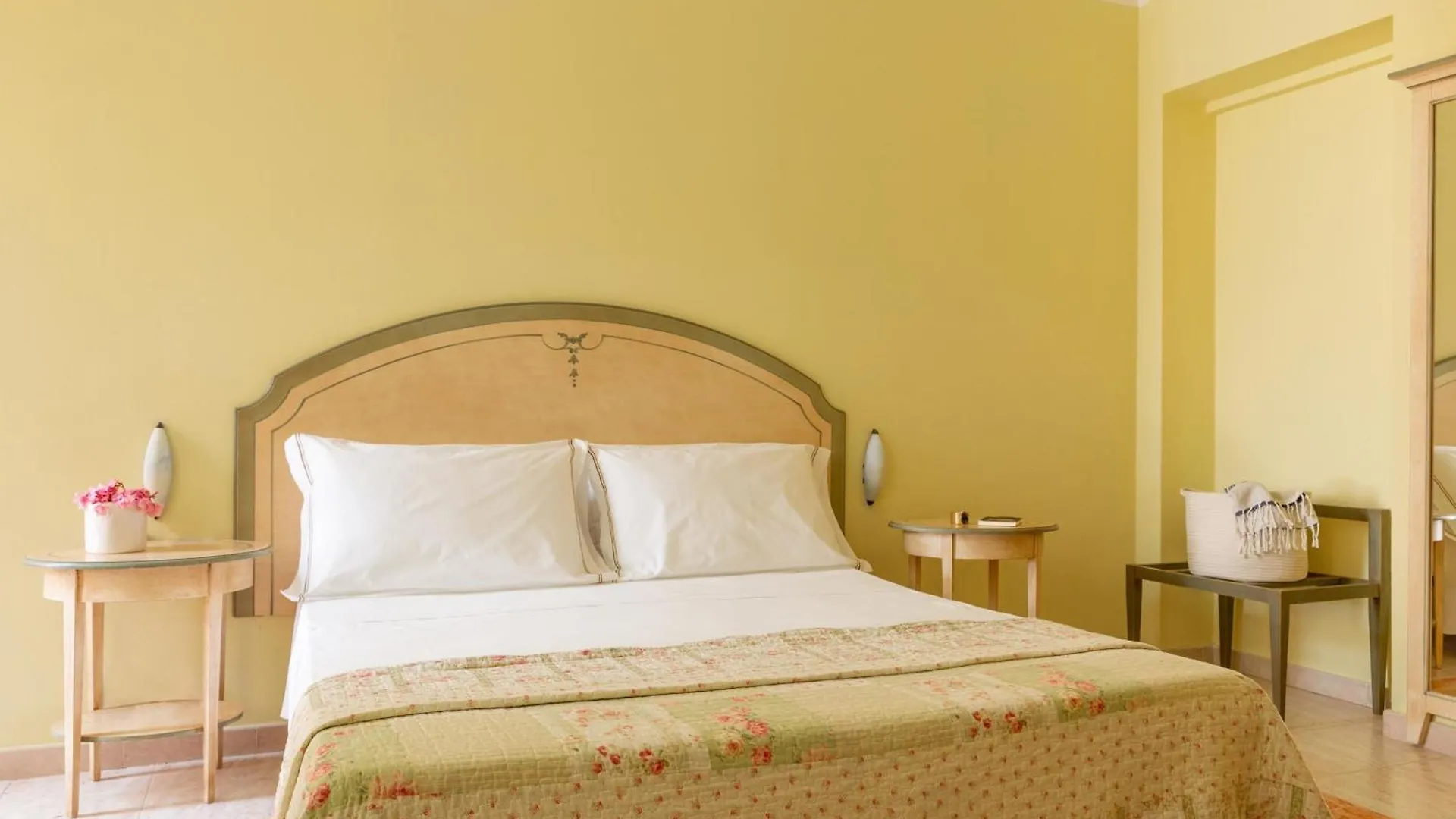 Hotel With Swimming Pool Immersed In The Typical Tuscan Countryside Just 5 Minutes From Massa Marittima Podere Pian Mucini