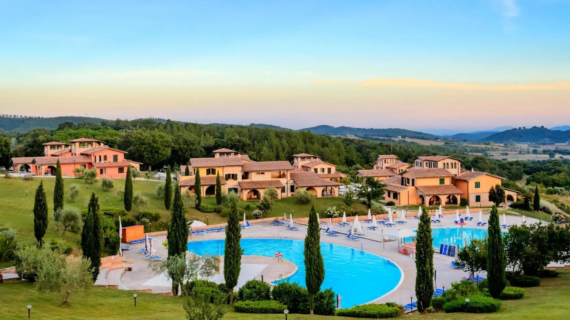 Hotel With Swimming Pool Immersed In The Typical Tuscan Countryside Just 5 Minutes From Massa Marittima Podere Pian Mucini